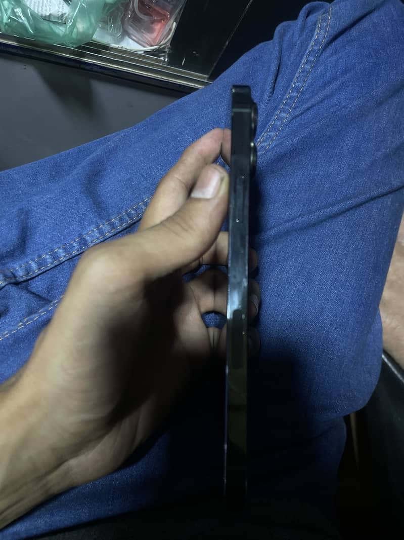 Iphone 13pro max Non 4