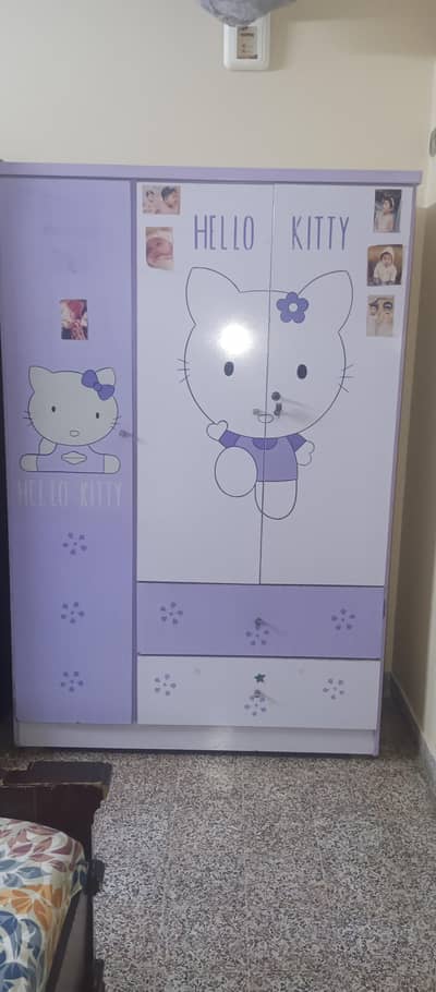kids wardrobe