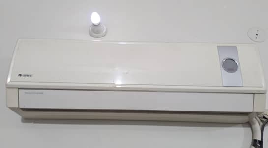 Gree AC 1.5 Ton (Genuine condition)