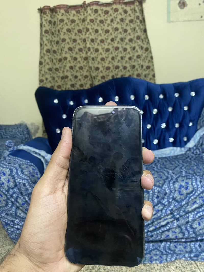 Iphone 14 pro max 3
