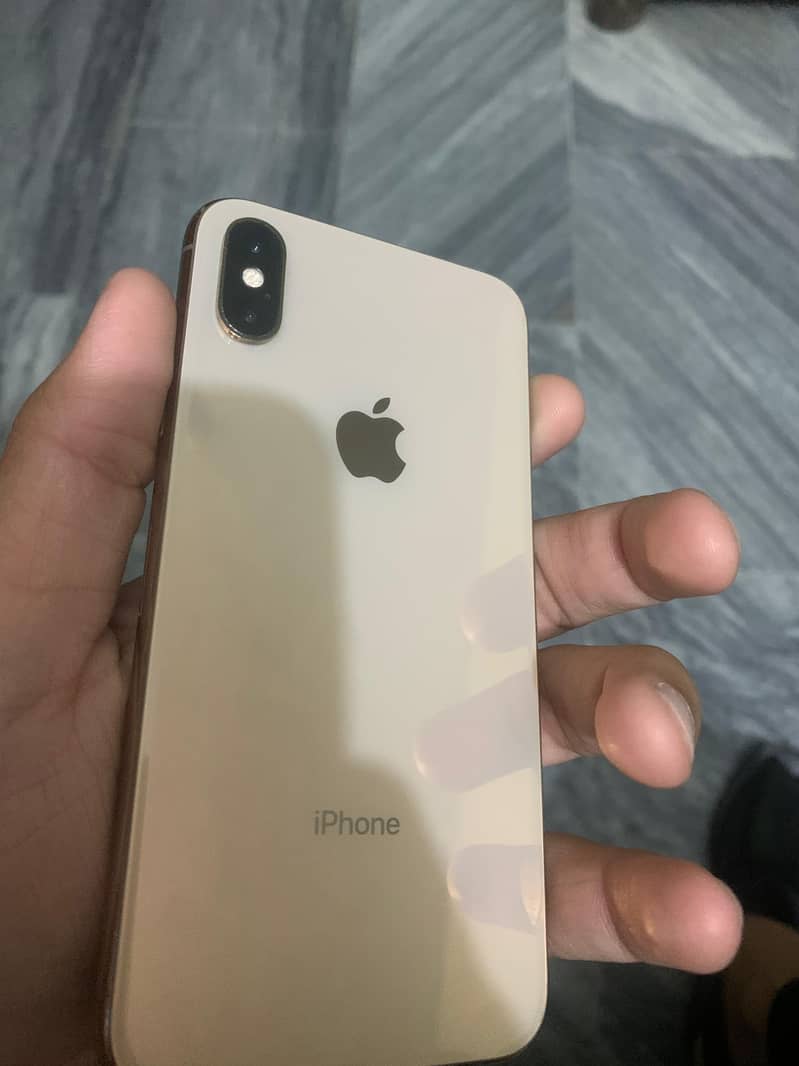 iphone xs 1