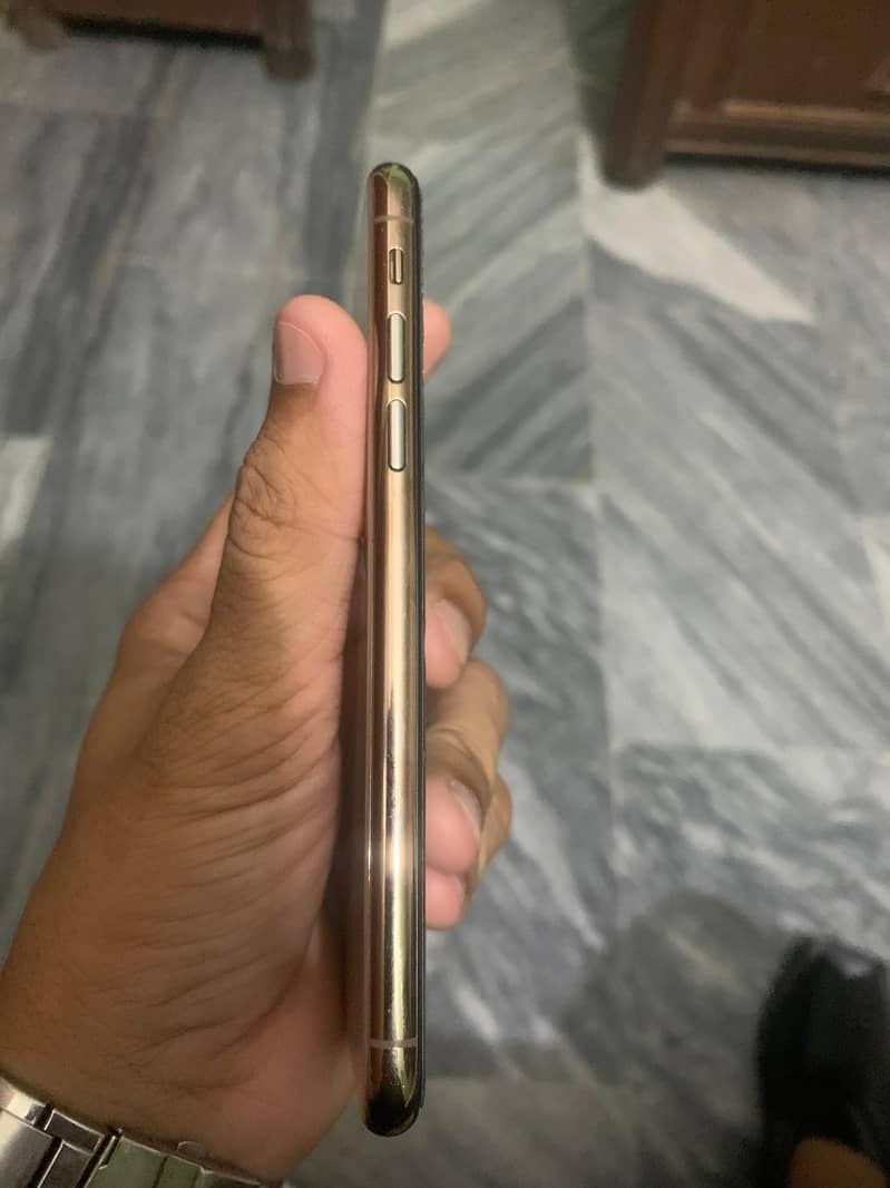 iphone xs 5