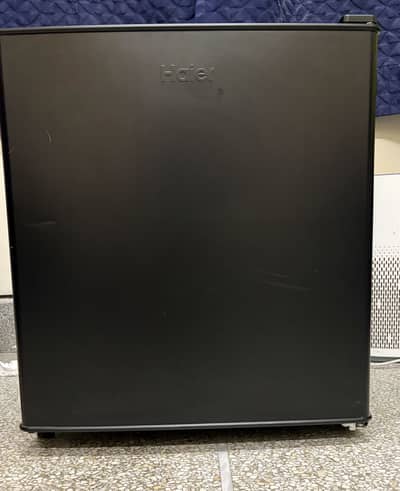 Haier HR-66B mini fridge