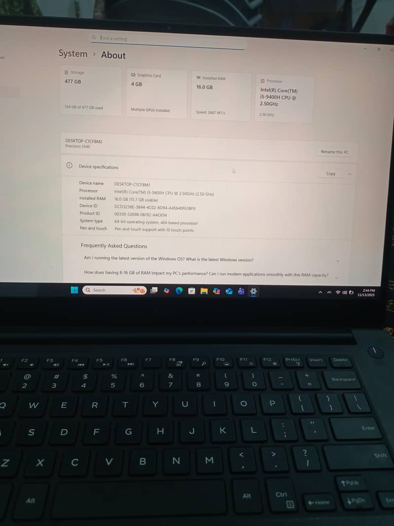 Dell Precision 5540 1