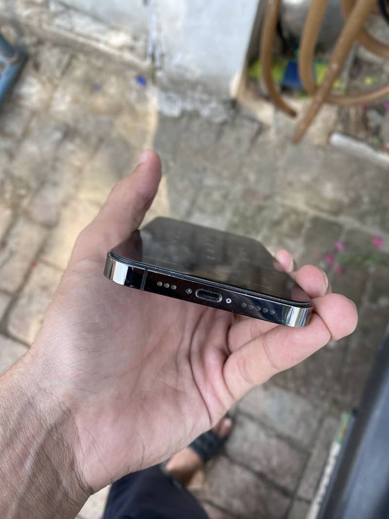 Iphone 12 pro 3