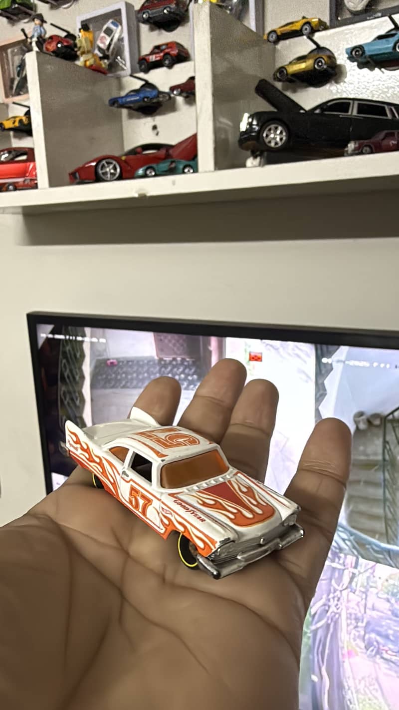 Hot wheels 6