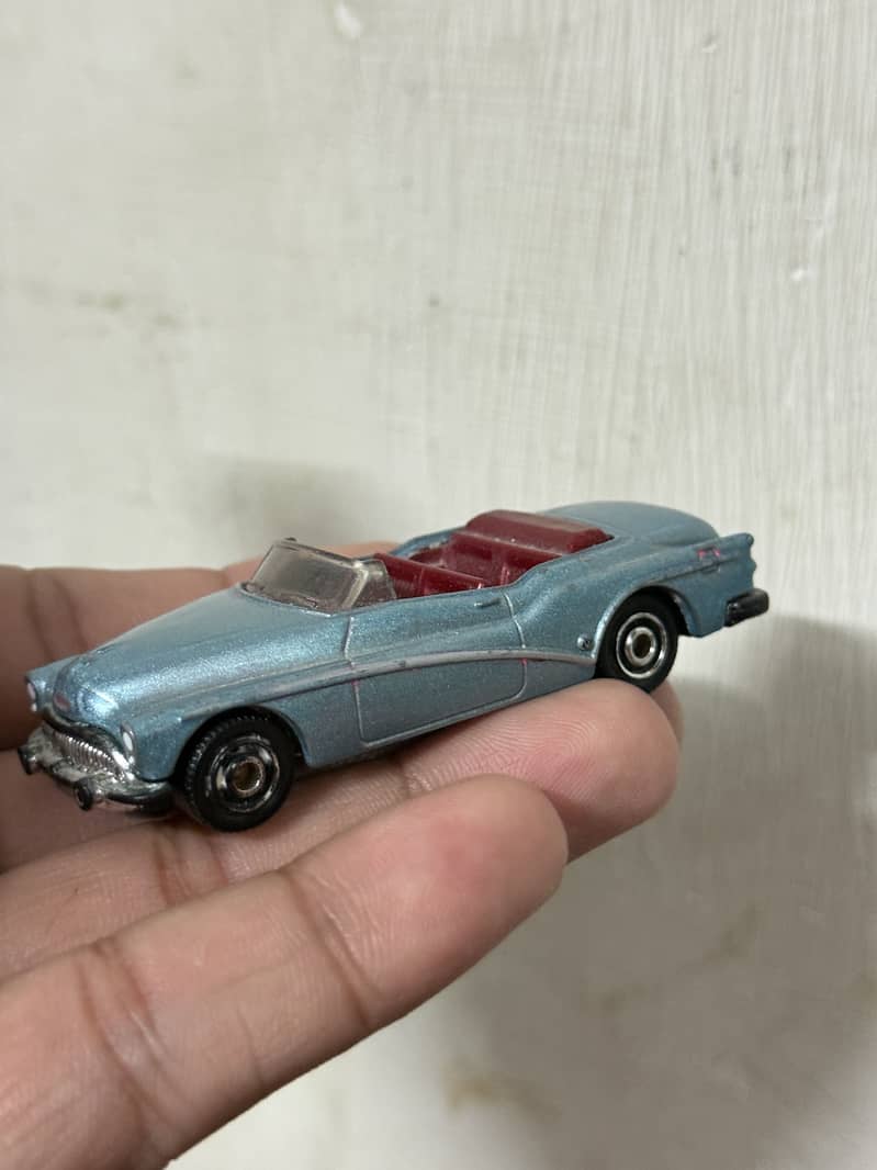 Hot wheels 17