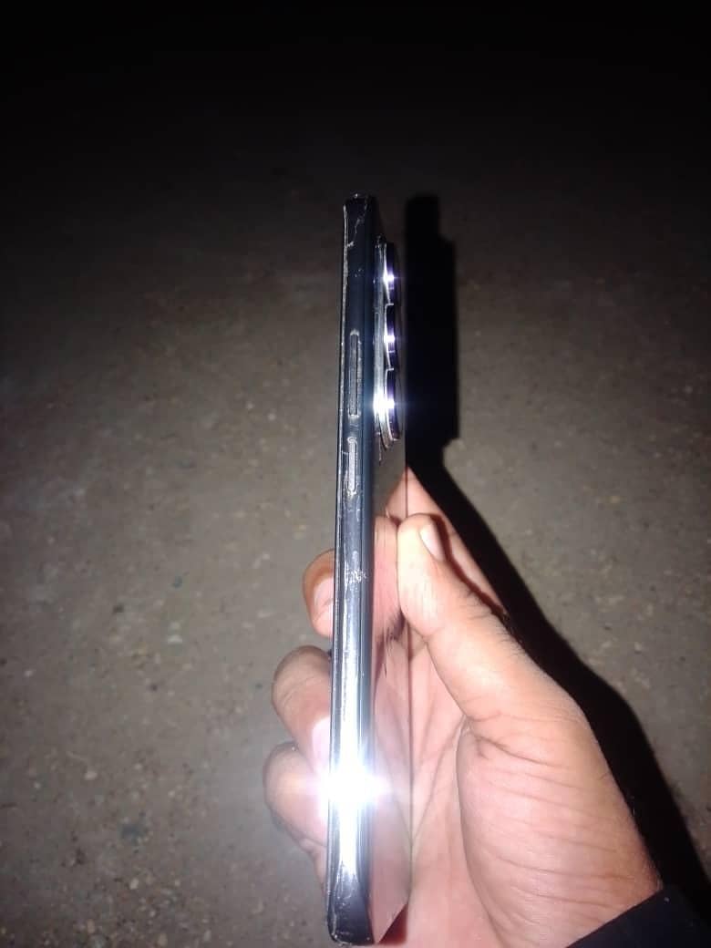 camon 50 pro 2