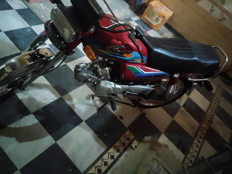 United 70cc 0