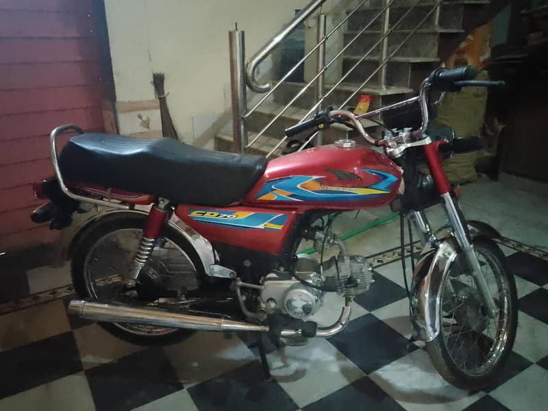 United 70cc 1