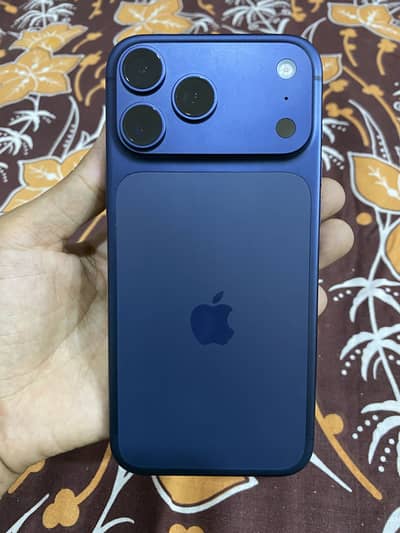 IPHONE 17 pro max