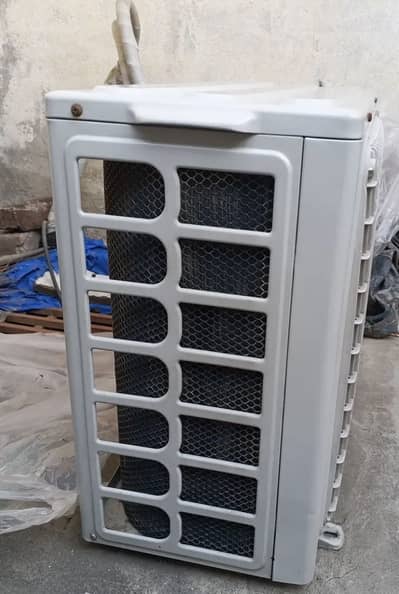 PEL 1.5 Ton DC Inverter AC Heat & Cool | Excellent Condition|No Fault