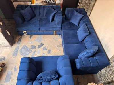 Royal Blue Velvet Sofa Set – 7 Seater – Stylish & Comfortable