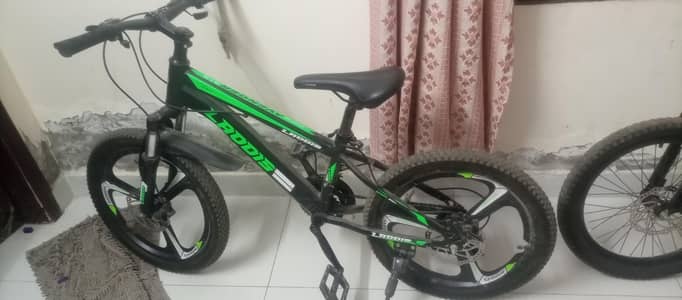 2-cycles just like new