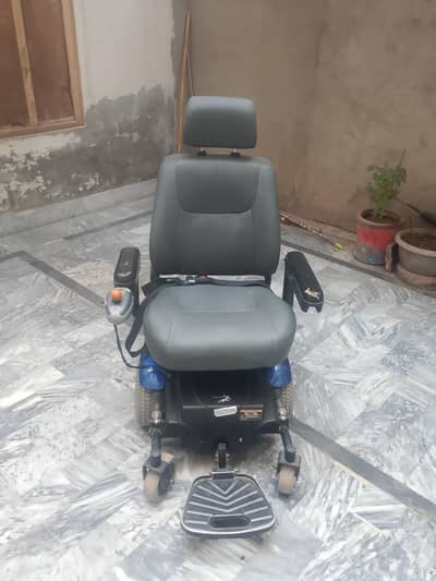 Electric wheelchair