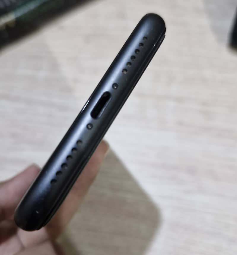 Apple iPhone 11 5