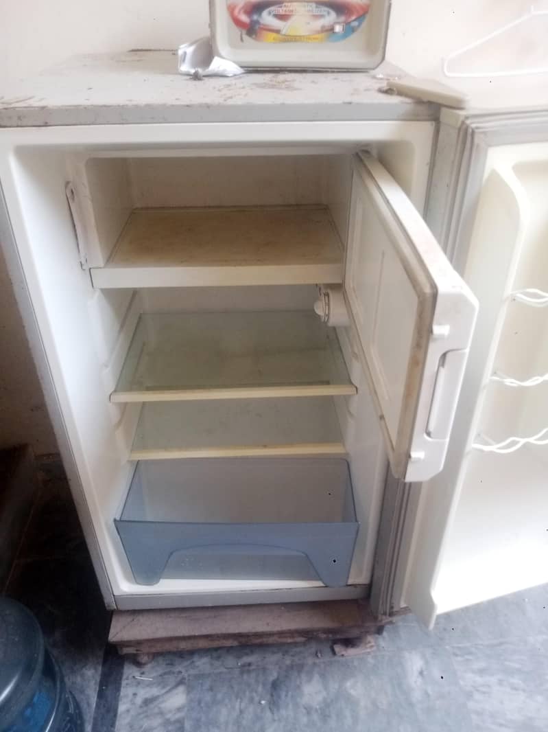 Small Refrigerator 3