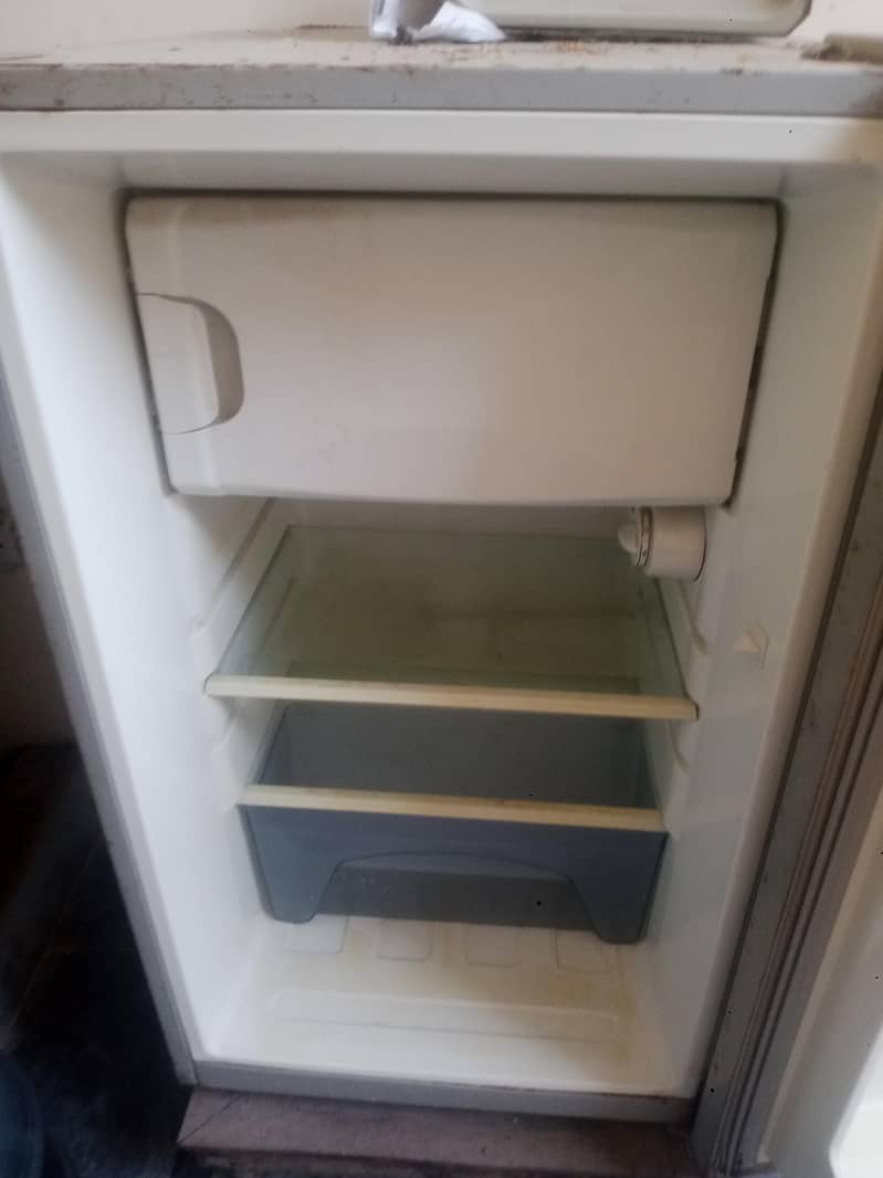 Small Refrigerator 4