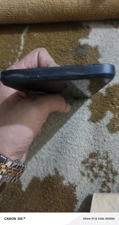 Good condition shet wear
