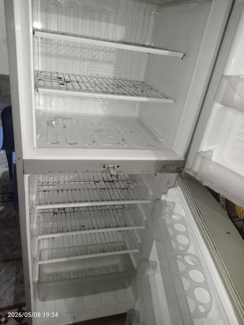 Pell Small Refrigerator 1