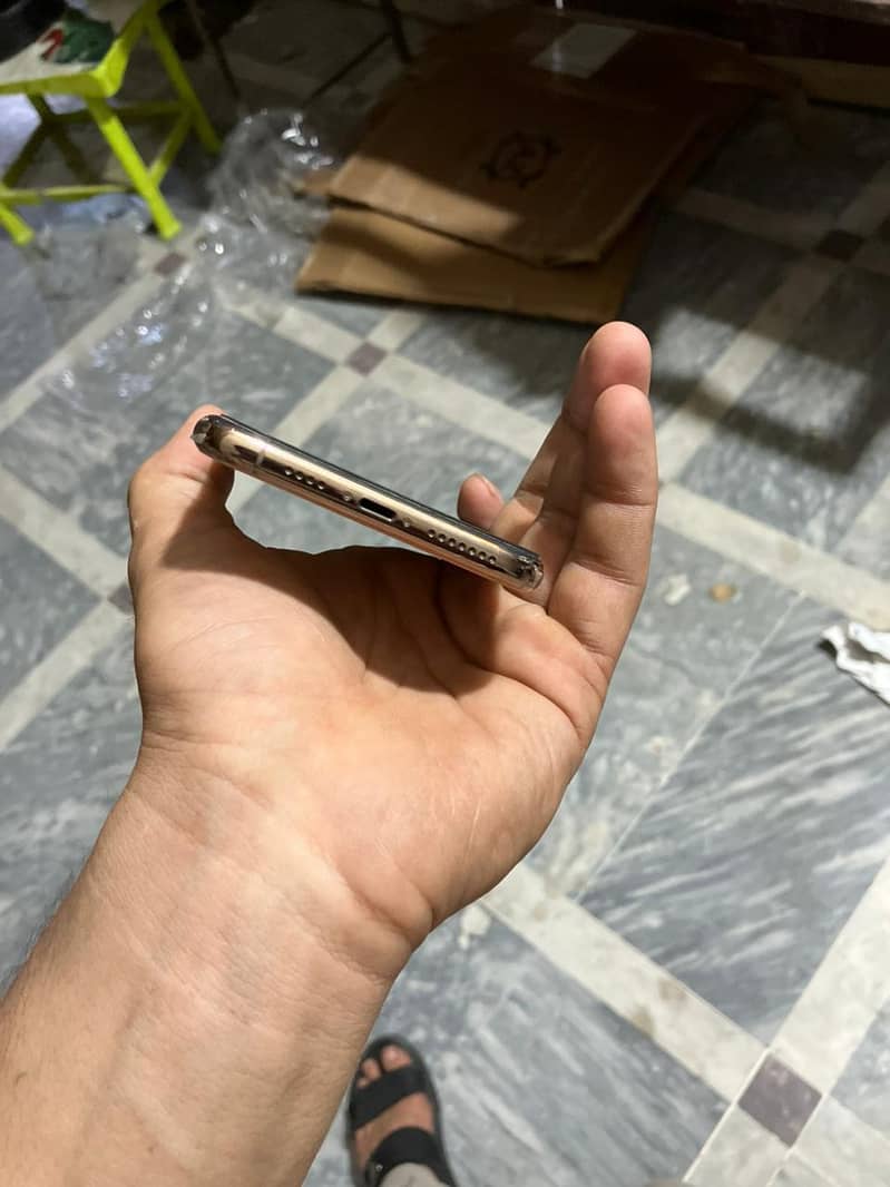 iphone 11 pro max 7