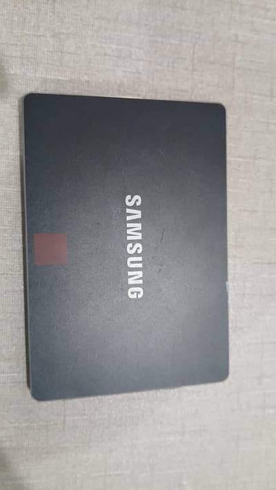 Samsung 850 PRO 128GB SATA III Solid State Drive. 2.5-inch SATA 6 Gb/s