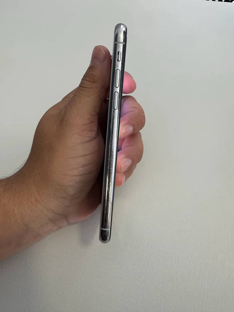 Apple iPhone X 1