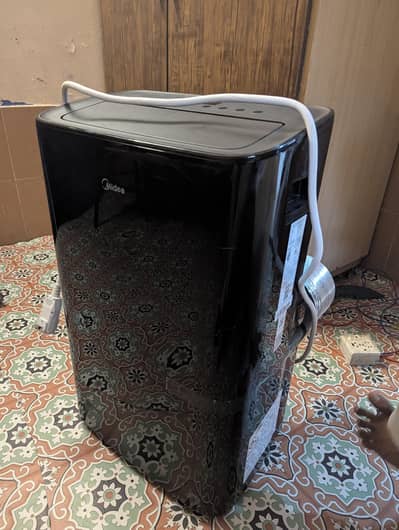 Midea 110 Portable Stand AC