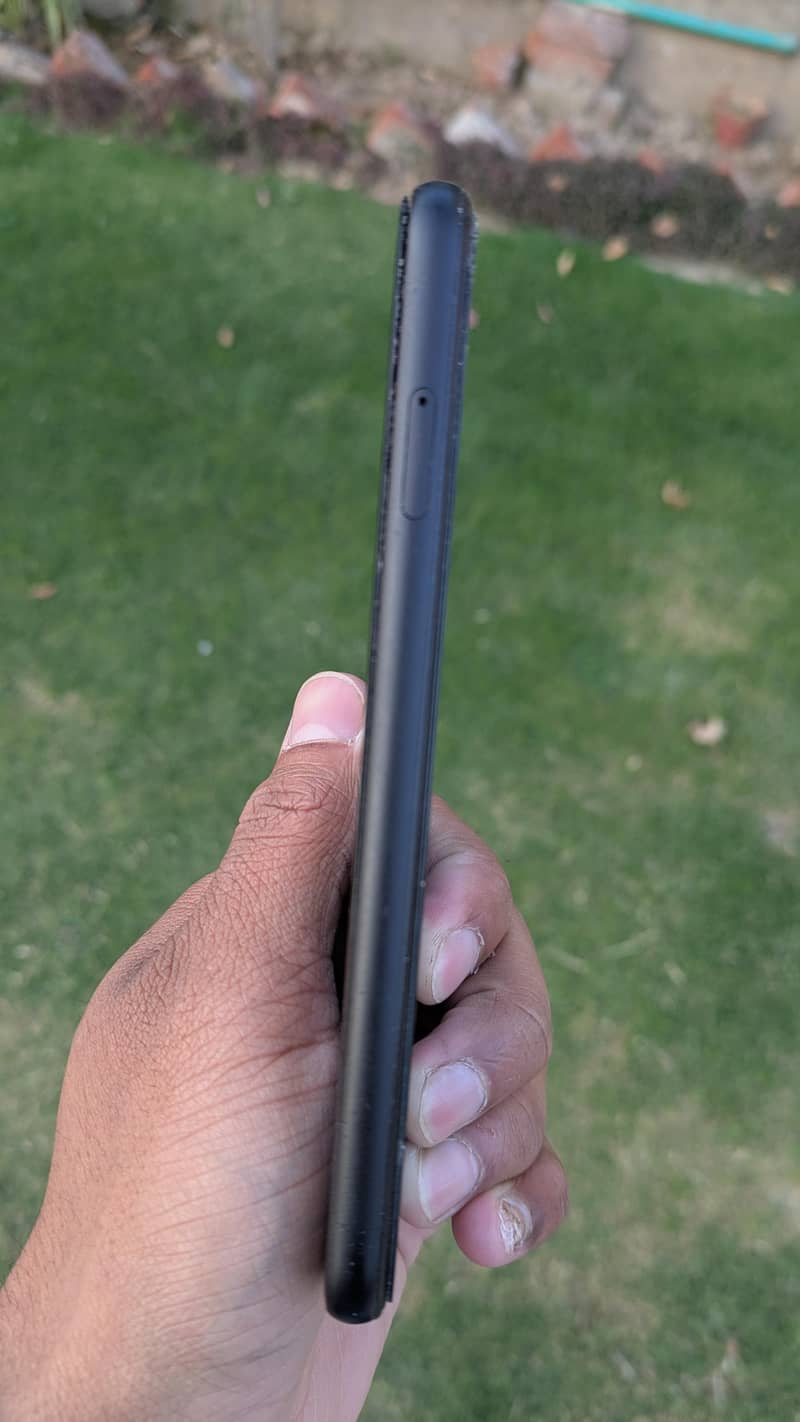 Pixel 4, 4/64 1