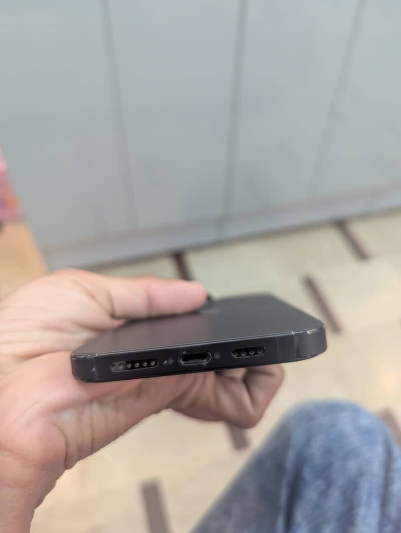 iPhone 14 Pro Max 4
