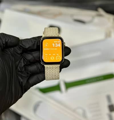 Apple Watch Series 6 Complete Box