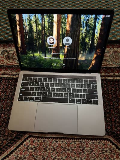 Macbook pro 2019 13.3 16gb ram /1tb ssd
