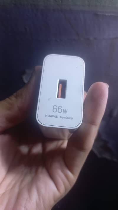 huawei 66w supar fast charger,,,,only adapter.