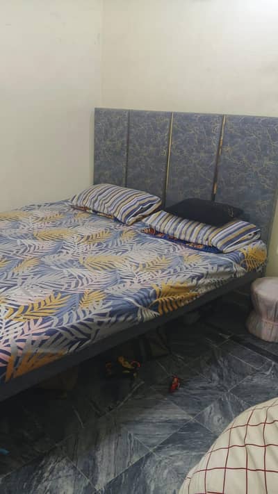 Double room bed with matres