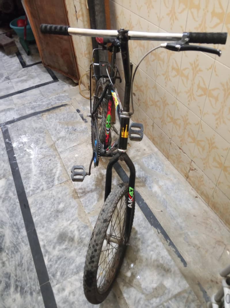 Black bicycle 3