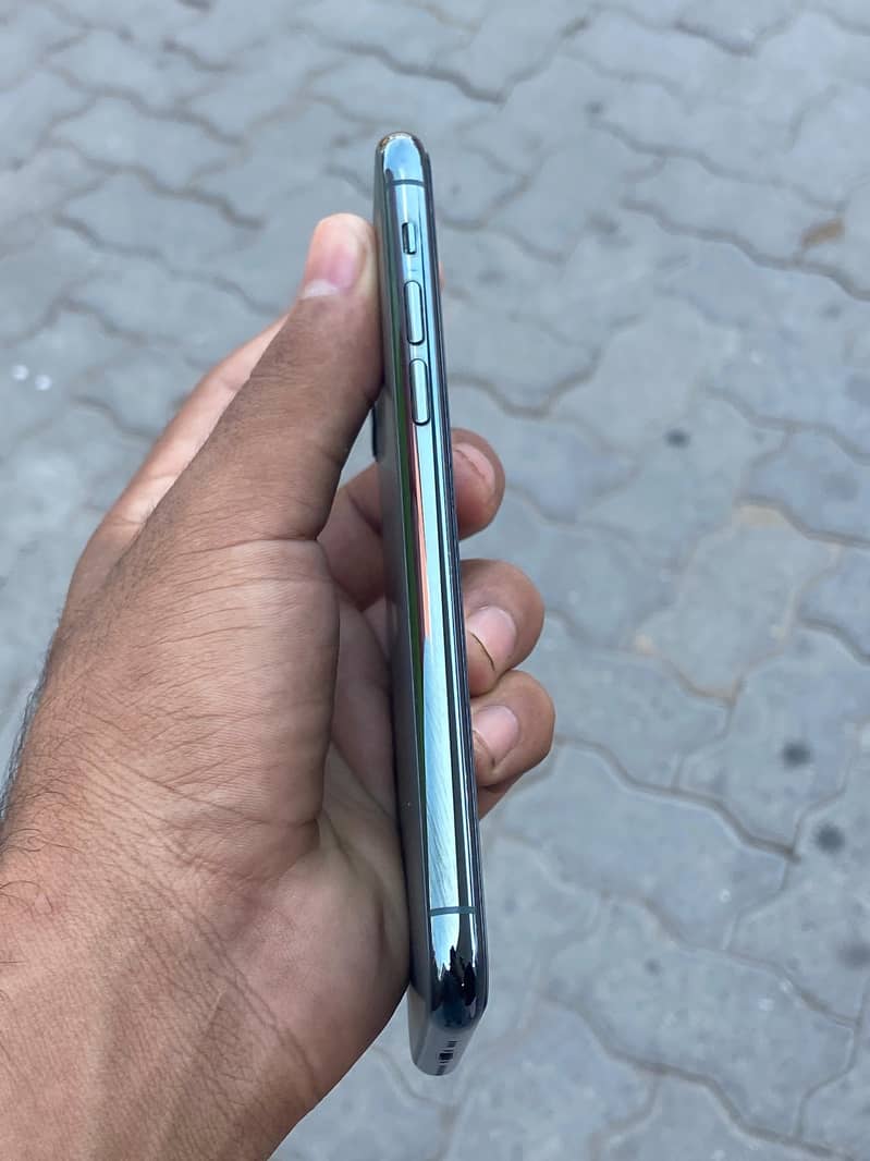 IPHONE 11PRO 3
