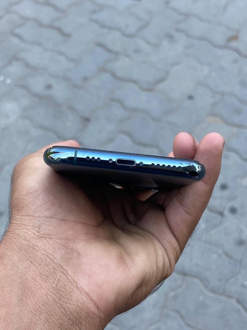 IPHONE 11PRO 4