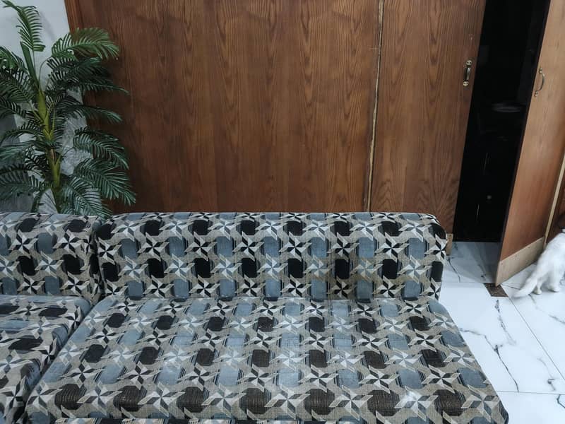 L shape sofa set with table 1