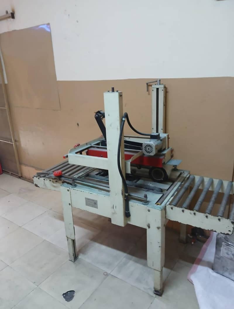 Box Taping Machine 1
