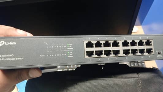 TP-Link Gigabit Network Switch 16 Ports