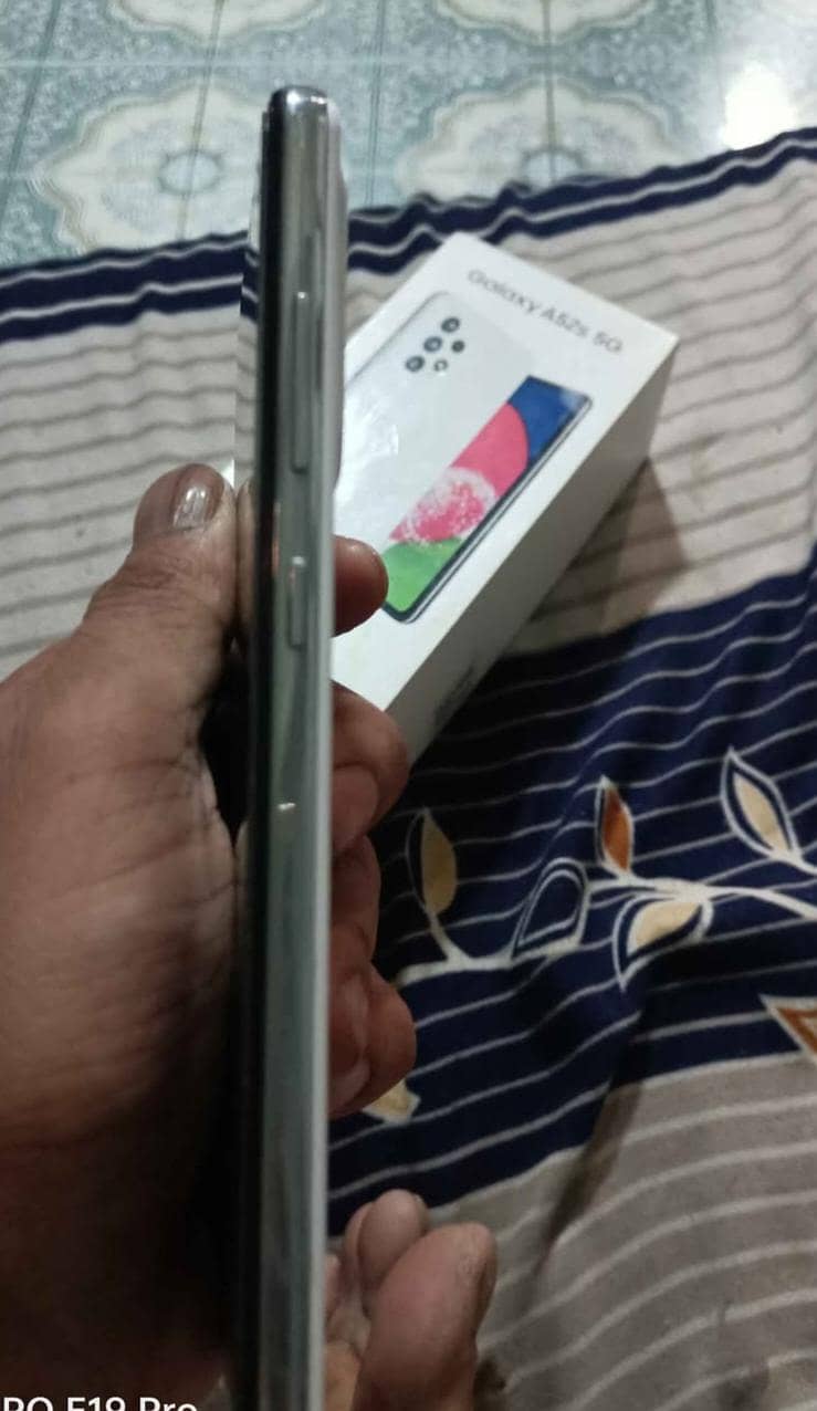 A52s 5G 1