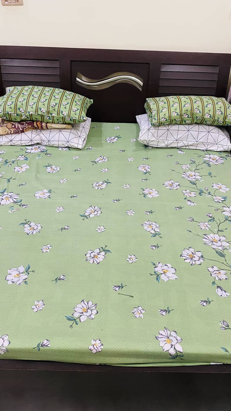 Queen Size Bed 1