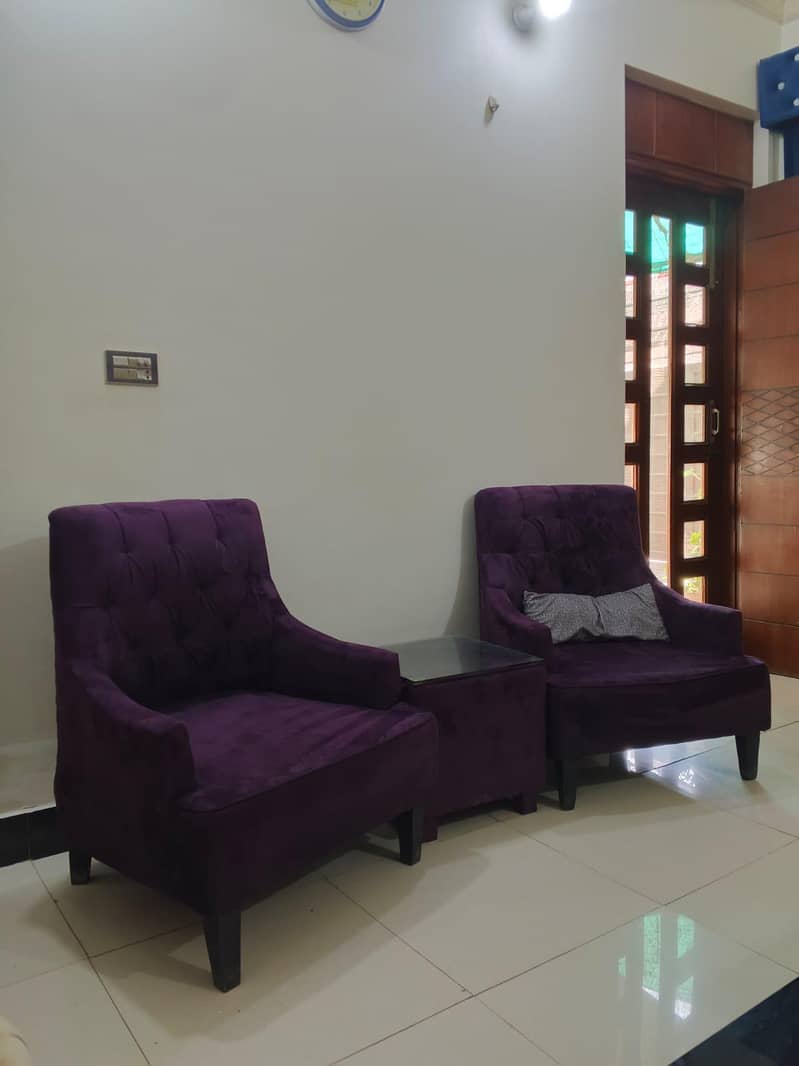 chairs with table 3