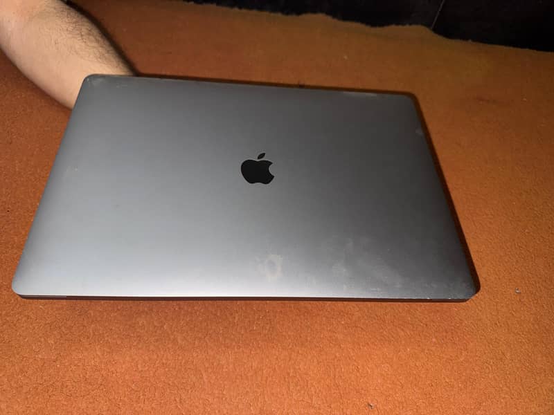 Macbook Pro 0
