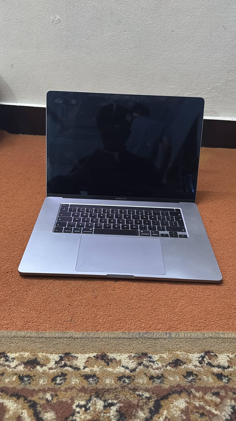 Macbook Pro 1