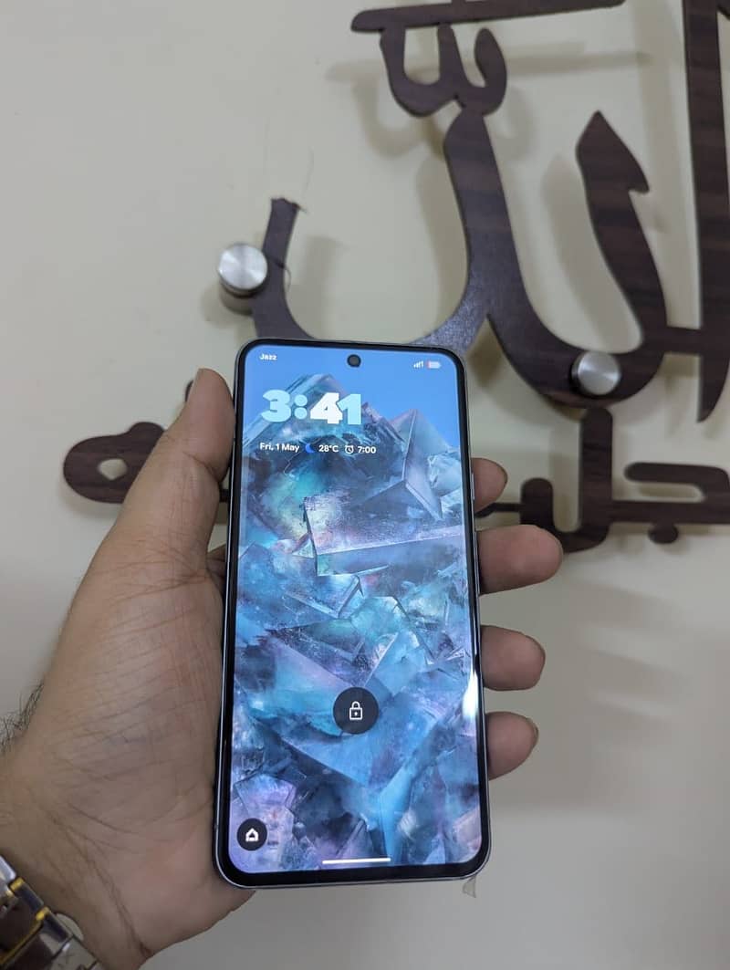 Google pixel 8 4