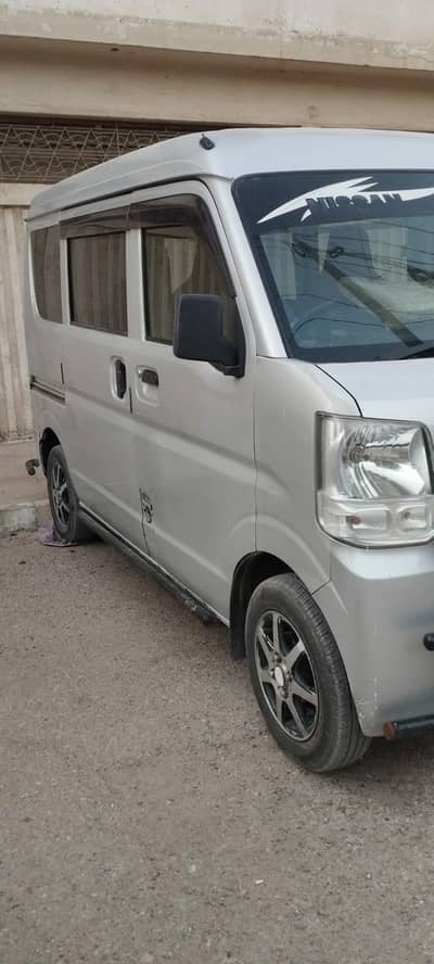 Nissan clipper