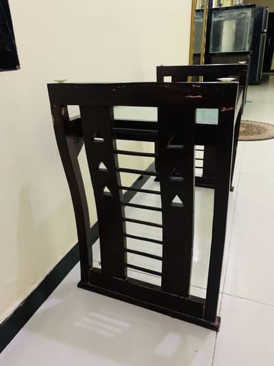 Dining table base and 6 chairs 