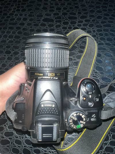 Urgent sale Nikon D5300 with 18-55mm AFP & Tamron 70-300mm Lens Bundl