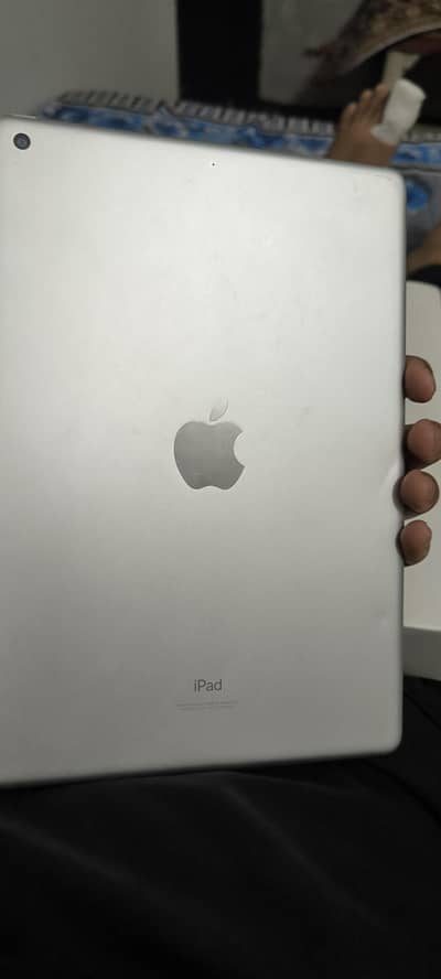 Ipad 9 Generation with box 64Gb